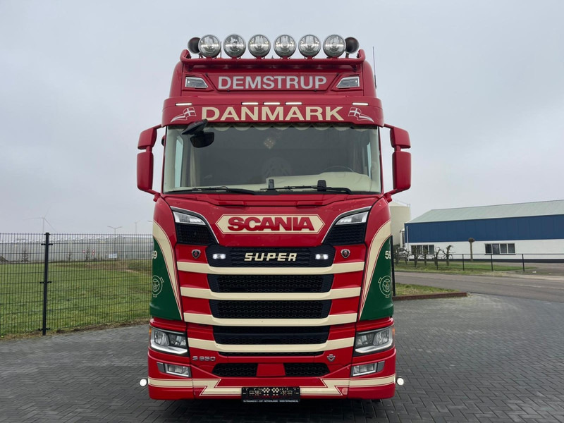 Scania S650 V8 NGS SHOW TRUCK, FULL AIR, RETARDER, PTO/HYDRAULIC! - 트랙터 유닛 : 사진 3 Scania S650 V8 NGS SHOW TRUCK, FULL AIR, RETARDER, PTO/HYDRAULIC! - 트랙터 유닛 : 사진 3