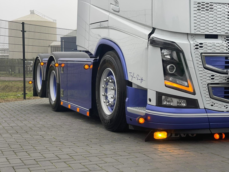 Volvo FH 16.750 SHOW TRUCK, FULL AIR, WB 3,10, SPECIAL INTERIOR, FULL! - 트랙터 유닛 : 사진 4 Volvo FH 16.750 SHOW TRUCK, FULL AIR, WB 3,10, SPECIAL INTERIOR, FULL! - 트랙터 유닛 : 사진 4