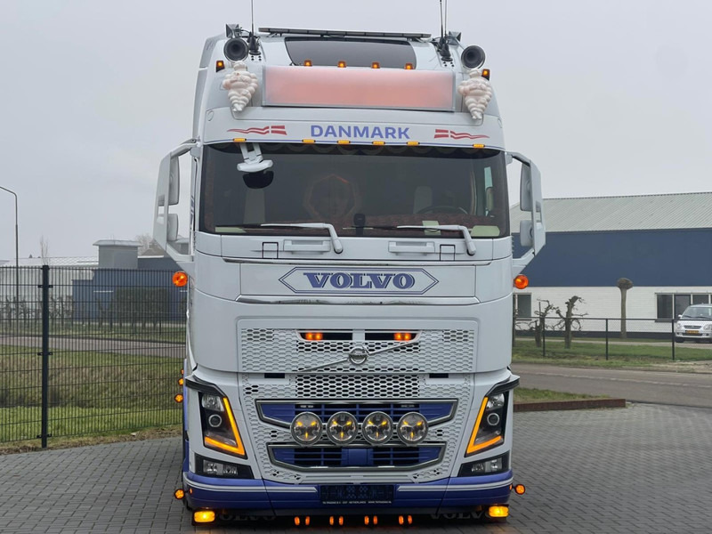 Volvo FH 16.750 SHOW TRUCK, FULL AIR, WB 3,10, SPECIAL INTERIOR, FULL! - 트랙터 유닛 : 사진 2 Volvo FH 16.750 SHOW TRUCK, FULL AIR, WB 3,10, SPECIAL INTERIOR, FULL! - 트랙터 유닛 : 사진 2