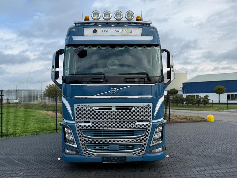 Volvo FH16.650 VOLLUCHT, HYDRAULIEK, SHOW INTERIEUR, DYNAMIC STEERING. - 트랙터 유닛 : 사진 4 Volvo FH16.650 VOLLUCHT, HYDRAULIEK, SHOW INTERIEUR, DYNAMIC STEERING. - 트랙터 유닛 : 사진 4