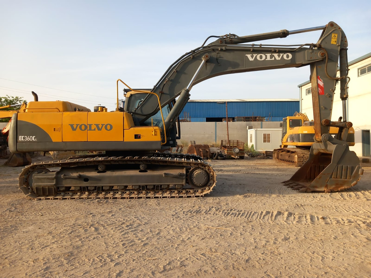 VOLVO 360LC - 크롤러 굴삭기 : 사진 1 VOLVO 360LC - 크롤러 굴삭기 : 사진 1