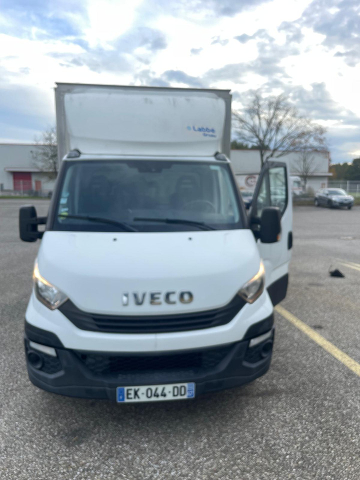 IVECO Dailly 35c16 - 박스 밴 : 사진 1 IVECO Dailly 35c16 - 박스 밴 : 사진 1