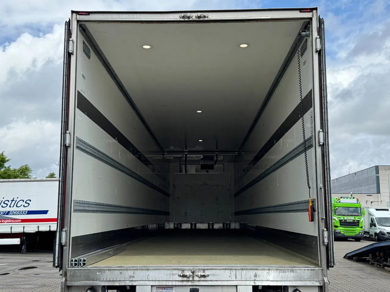 HEIWO Thermo King SLXe 300 / OV-Laadklep / Stuur-as / APK 04-2026 - 냉동 세미 트레일러 : 사진 4 HEIWO Thermo King SLXe 300 / OV-Laadklep / Stuur-as / APK 04-2026 - 냉동 세미 트레일러 : 사진 4