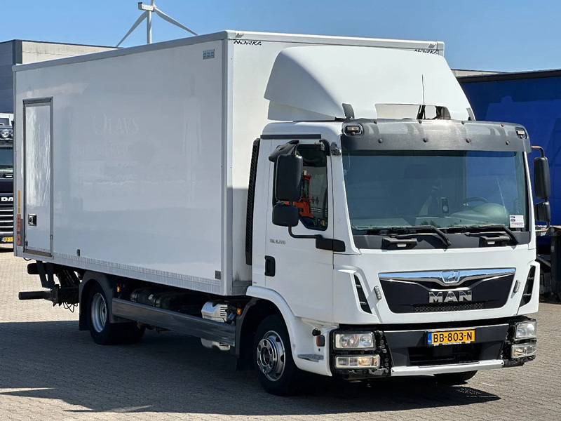 MAN TGL 8.220 4x2 Gesloten Opbouw / Laadklep / Euro 6 - 박스 트럭 : 사진 2 MAN TGL 8.220 4x2 Gesloten Opbouw / Laadklep / Euro 6 - 박스 트럭 : 사진 2