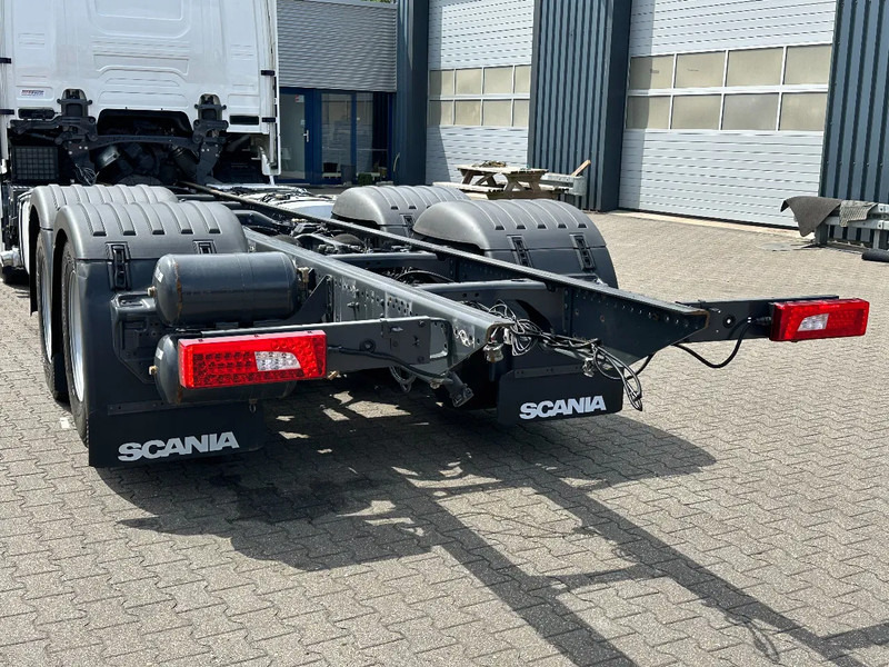 Scania R660 V8 6x4 Chassis with Lift-Axle / Retarder / Wb 4.75 / Full Air / 2 Tank - 캡 새시 트럭 : 사진 5 Scania R660 V8 6x4 Chassis with Lift-Axle / Retarder / Wb 4.75 / Full Air / 2 Tank - 캡 새시 트럭 : 사진 5