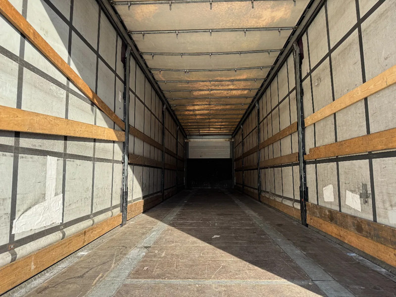 Schmitz Cargobull Schuifzeil -dak / Coil / Rotos-Disc - 커튼사이더 세미 트레일러 : 사진 4 Schmitz Cargobull Schuifzeil -dak / Coil / Rotos-Disc - 커튼사이더 세미 트레일러 : 사진 4