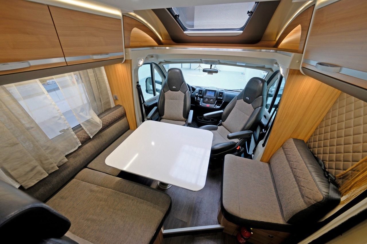 세미 통합 모터홈 Adria Matrix M 670 SL/Einzelbetten+Hubbett/Klima/Solar : 사진 7