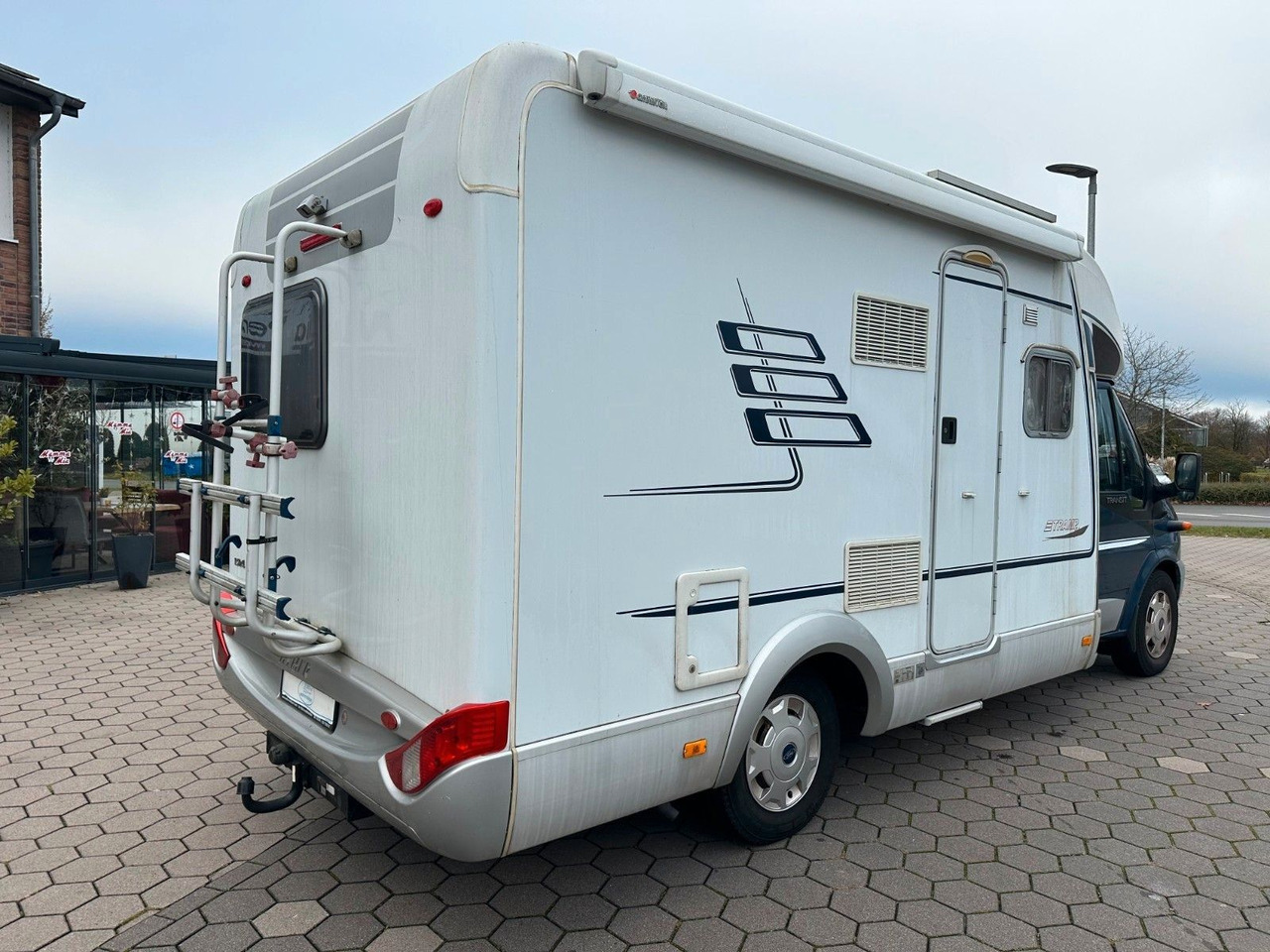 HYMER / ERIBA / HYMERCAR TRAMP T 572 CL/Festbett/Klima/Markise HYMER / ERIBA / HYMERCAR TRAMP T 572 CL/Festbett/Klima/Markise - 세미 통합 모터홈 : 사진 4 HYMER / ERIBA / HYMERCAR TRAMP T 572 CL/Festbett/Klima/Markise HYMER / ERIBA / HYMERCAR TRAMP T 572 CL/Festbett/Klima/Markise - 세미 통합 모터홈 : 사진 4