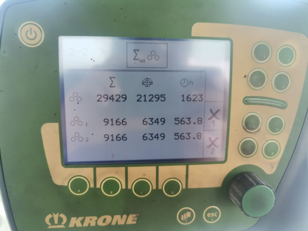 Krone Comprima CV 150 XC (15845) - 원형 베일러 : 사진 2 Krone Comprima CV 150 XC (15845) - 원형 베일러 : 사진 2