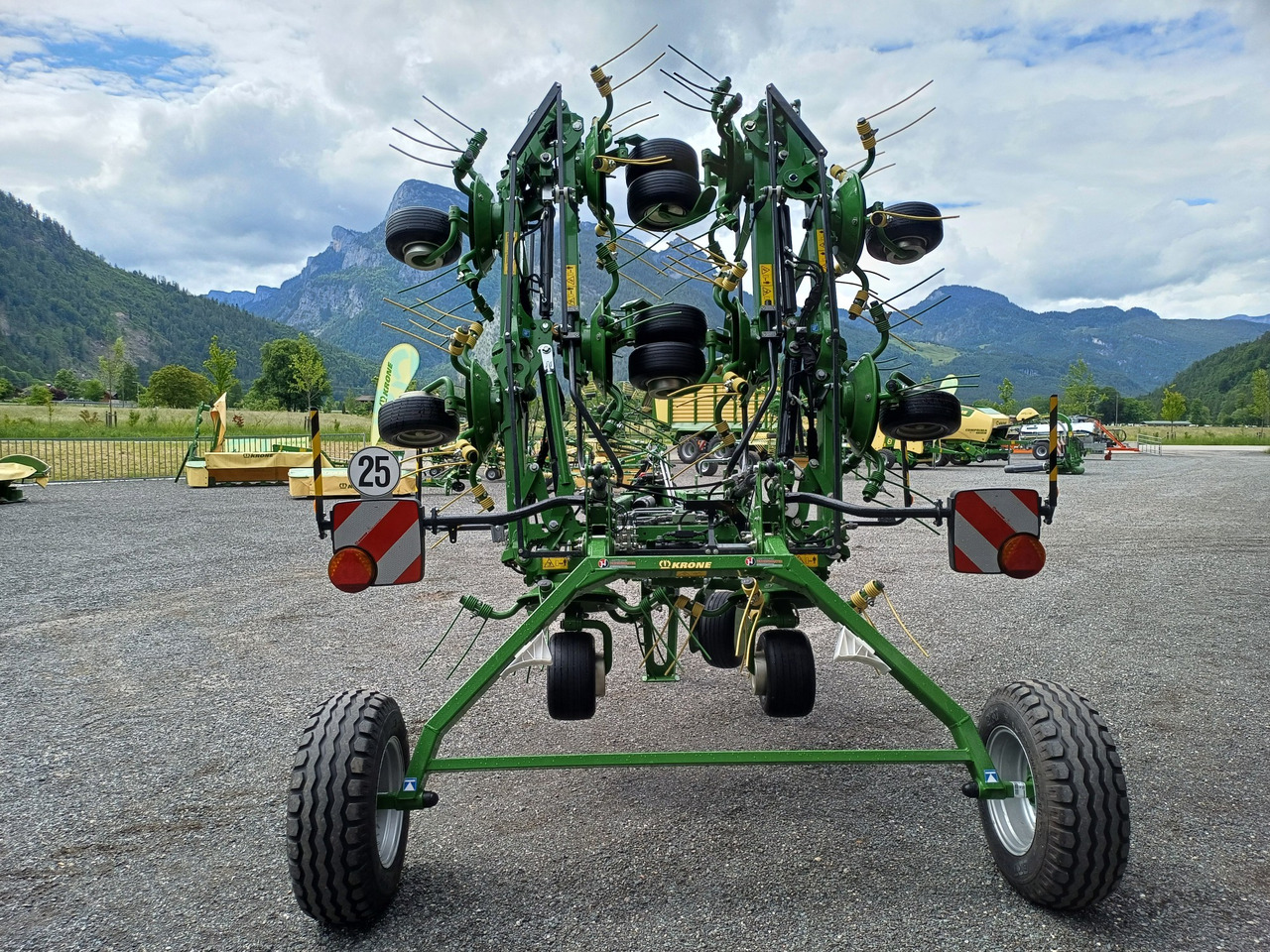 Krone Vendro T 1020 (23756) - 반전기/ 레이크 : 사진 4 Krone Vendro T 1020 (23756) - 반전기/ 레이크 : 사진 4