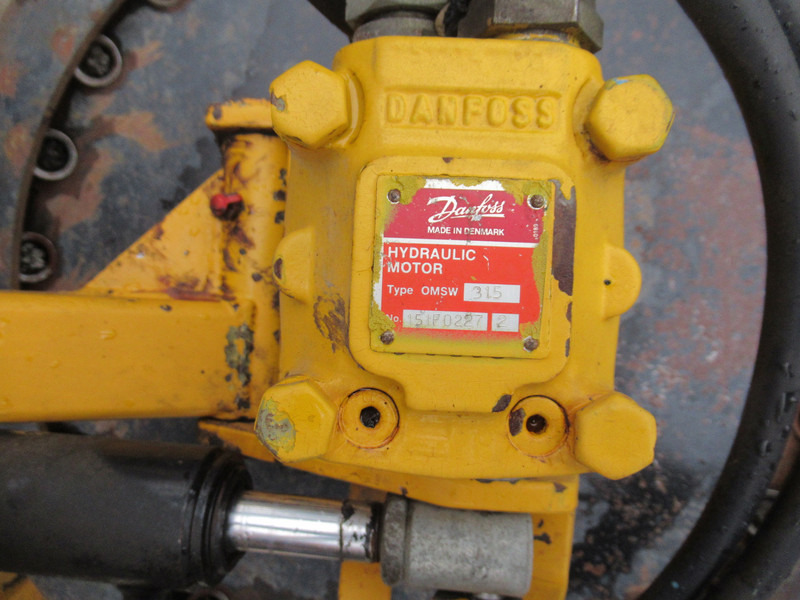 거리 청소 차량 HWH RH-25315 Onkruidborstel Zwaar + HYDRO unit : 사진 9