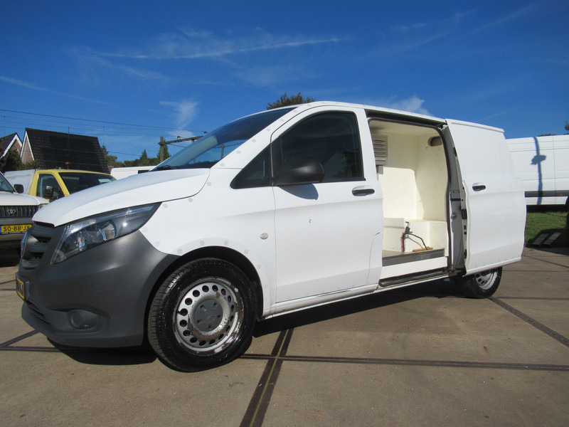 Mercedes-Benz Vito 639/5 4x4 113CDI DENSO koelinbouw - 냉동 밴 : 사진 3 Mercedes-Benz Vito 639/5 4x4 113CDI DENSO koelinbouw - 냉동 밴 : 사진 3