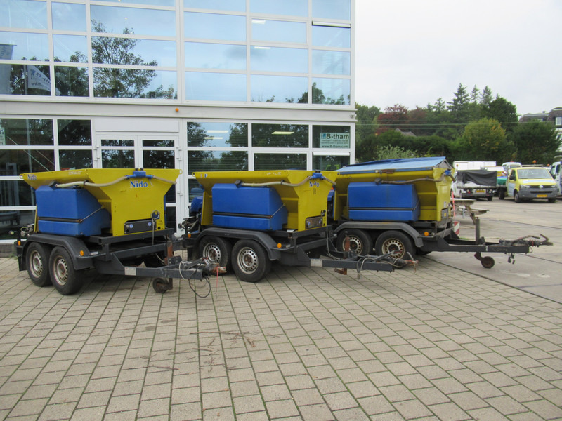 NIDO Stratos B11L-18 ACLN280 1,1M3 + 500L. Zoutstrooier Salzstreuer Saltspreader - 모래/ 소금 살포기 : 사진 2 NIDO Stratos B11L-18 ACLN280 1,1M3 + 500L. Zoutstrooier Salzstreuer Saltspreader - 모래/ 소금 살포기 : 사진 2