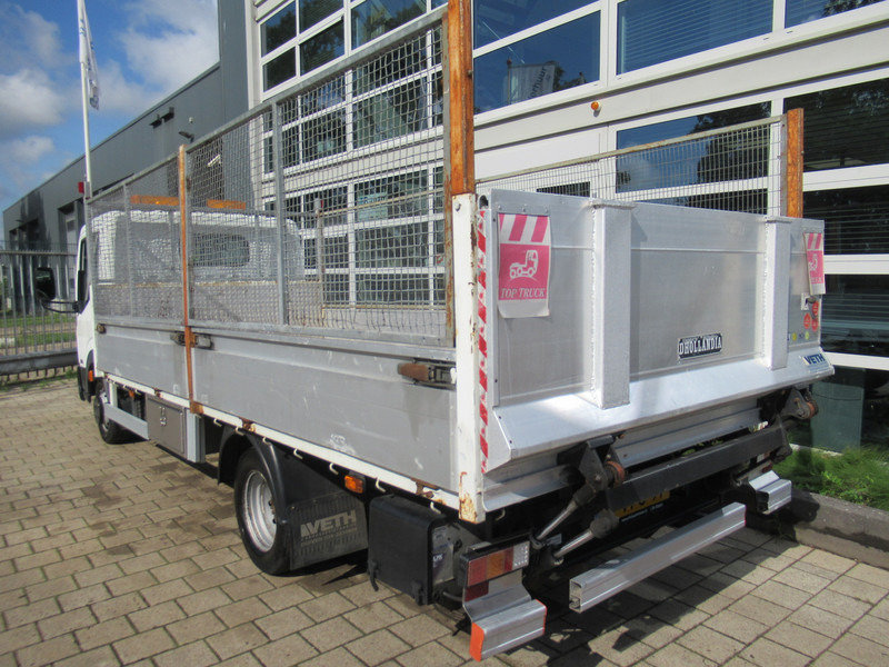 Nissan Cabstar 150.35 3.0TDci 110KW + DHollandia Laadklep - 플랫베드 밴 : 사진 4 Nissan Cabstar 150.35 3.0TDci 110KW + DHollandia Laadklep - 플랫베드 밴 : 사진 4