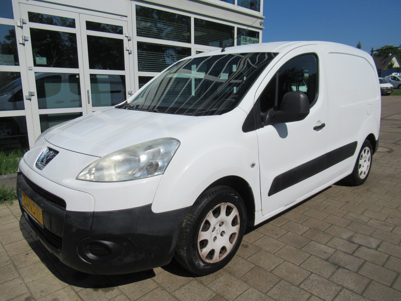 Peugeot Partner 122 1.6 HDI L1XT Pro+ AIRCO 3-Zitpl./Seats - 소형 밴 : 사진 3 Peugeot Partner 122 1.6 HDI L1XT Pro+ AIRCO 3-Zitpl./Seats - 소형 밴 : 사진 3