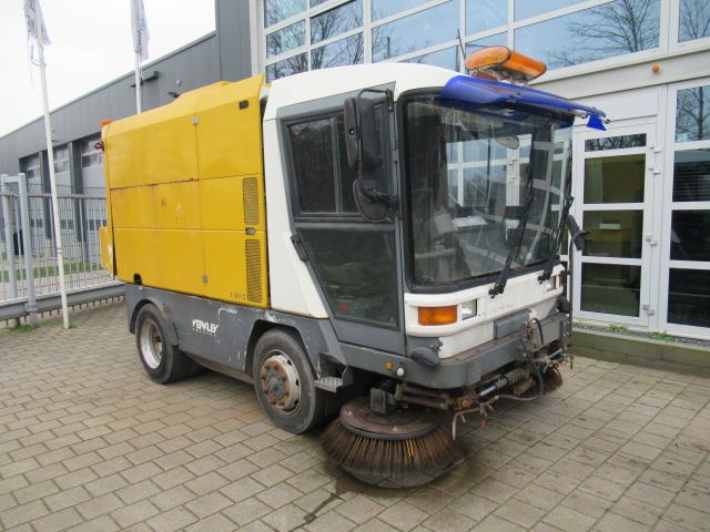 Ravo 5002 580 80km/h - 거리 청소 차량 : 사진 4 Ravo 5002 580 80km/h - 거리 청소 차량 : 사진 4