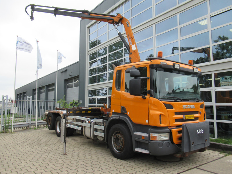 Scania P 320 B 6x2*4 + HMF 835 + HYVA Haakarm - 후크 리프트 트럭, 크레인 트럭 : 사진 2 Scania P 320 B 6x2*4 + HMF 835 + HYVA Haakarm - 후크 리프트 트럭, 크레인 트럭 : 사진 2