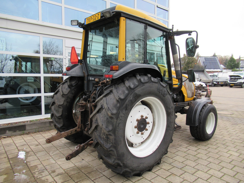 Valtra A75 4x2 + Fronthef VALMET - 장궤형 트랙터 : 사진 5 Valtra A75 4x2 + Fronthef VALMET - 장궤형 트랙터 : 사진 5
