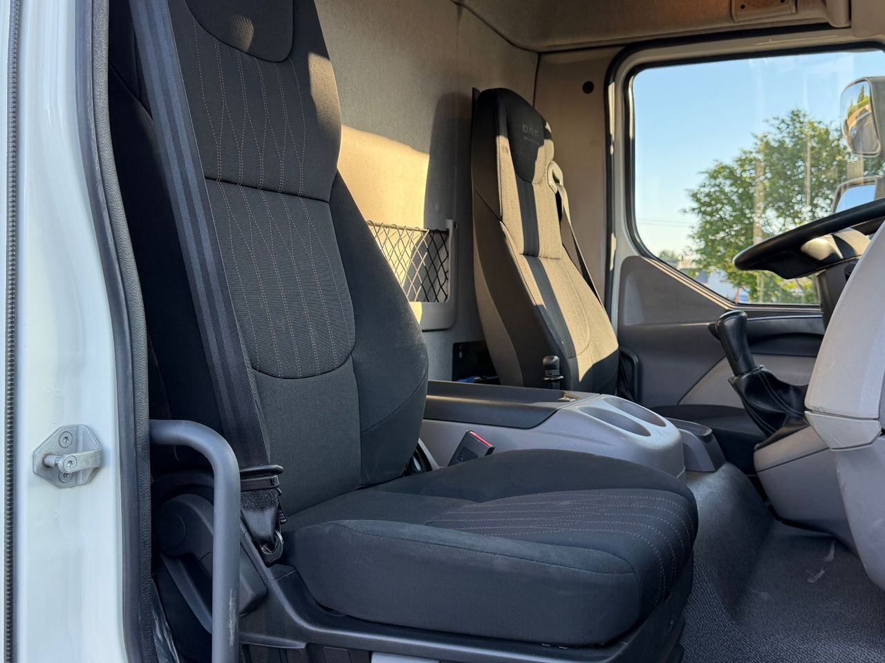 리스  DAF LF 12.230 FA Koffer, Lbw, Ahk., 7.3m, E6, TOP DAF LF 12.230 FA Koffer, Lbw, Ahk., 7.3m, E6, TOP : 사진 17