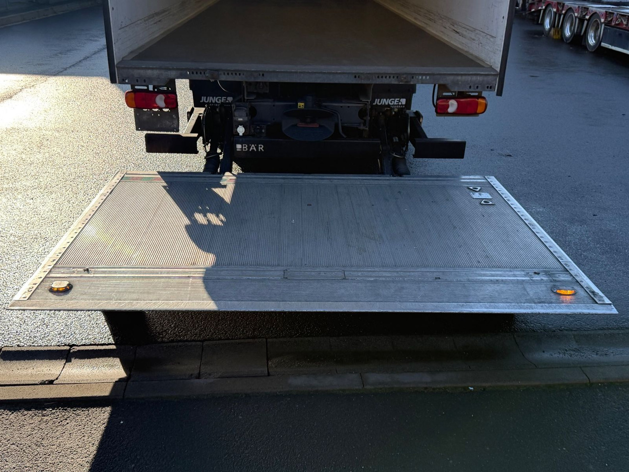 리스  DAF LF 12.230 FA Koffer, Lbw, Ahk., 7.3m, E6, TOP DAF LF 12.230 FA Koffer, Lbw, Ahk., 7.3m, E6, TOP : 사진 21