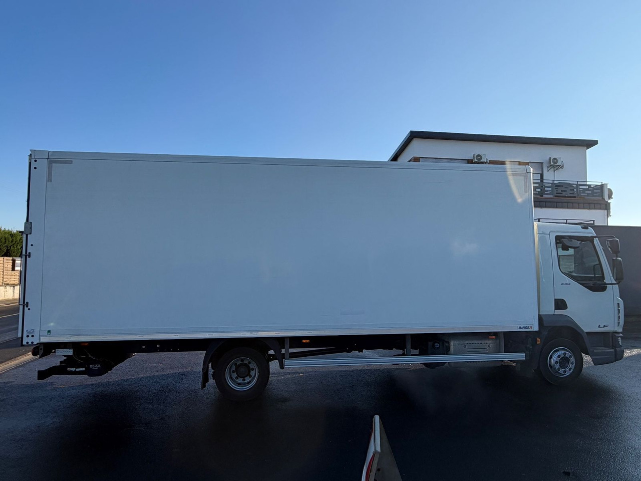 리스  DAF LF 12.230 FA Koffer, Lbw, Ahk., 7.3m, E6, TOP DAF LF 12.230 FA Koffer, Lbw, Ahk., 7.3m, E6, TOP : 사진 8