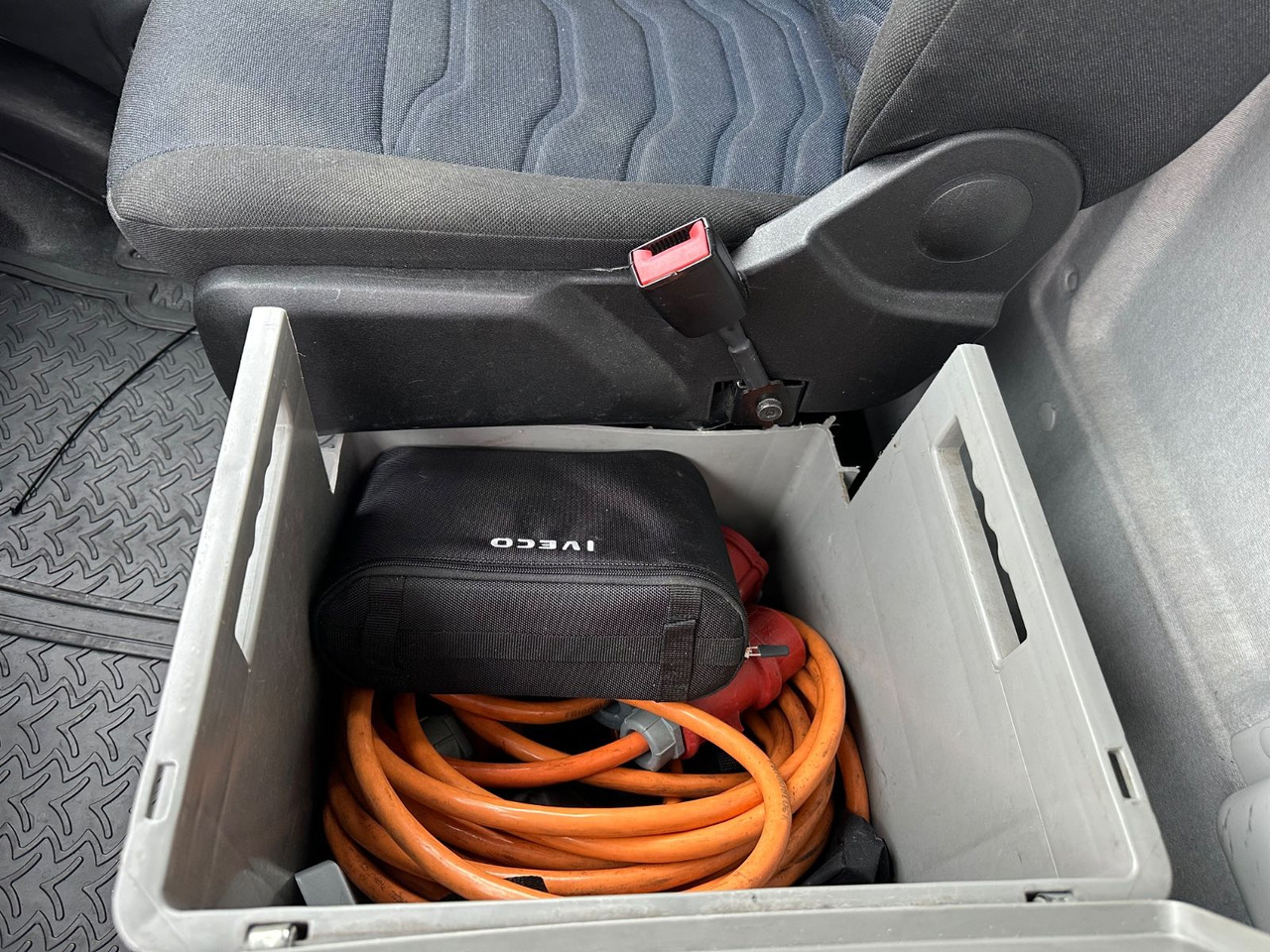 냉동 밴 Iveco Daily 70C21/LBW/Tiefkühler/Tüv neu/Wilke : 사진 15 냉동 밴 Iveco Daily 70C21/LBW/Tiefkühler/Tüv neu/Wilke : 사진 15