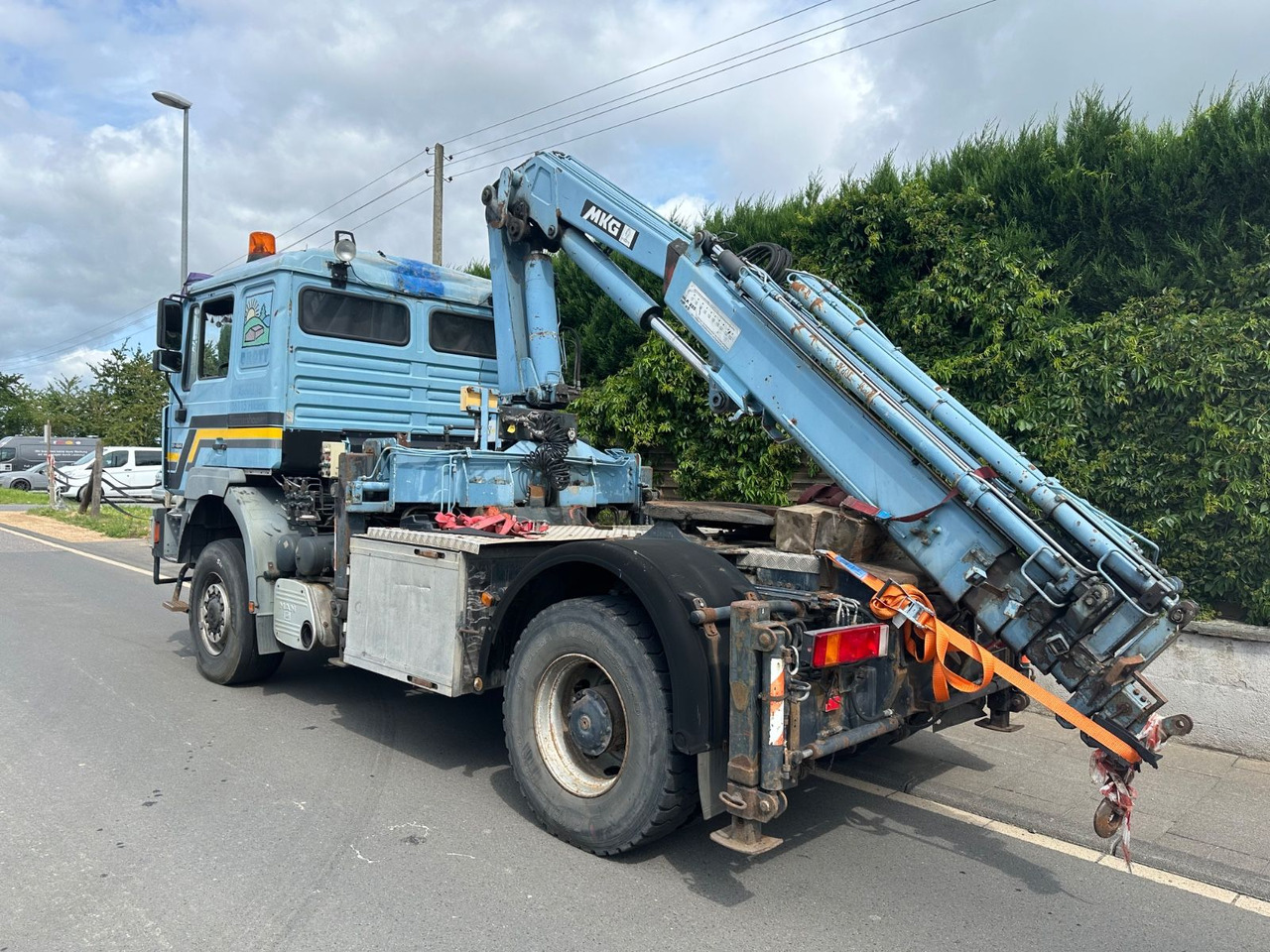 MAN F2000/19.464/4x4/defect crane/AHK - 트랙터 유닛 : 사진 5 MAN F2000/19.464/4x4/defect crane/AHK - 트랙터 유닛 : 사진 5
