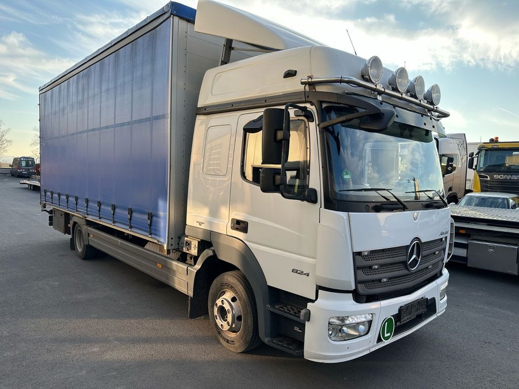 Mercedes-Benz Atego 824 Top-Ausstattung*Plane-Pritsche*Top Mercedes-Benz Atego 824 Top-Ausstattung*Plane-Pritsche*Top - 커튼사이더 트럭 : 사진 1 Mercedes-Benz Atego 824 Top-Ausstattung*Plane-Pritsche*Top Mercedes-Benz Atego 824 Top-Ausstattung*Plane-Pritsche*Top - 커튼사이더 트럭 : 사진 1