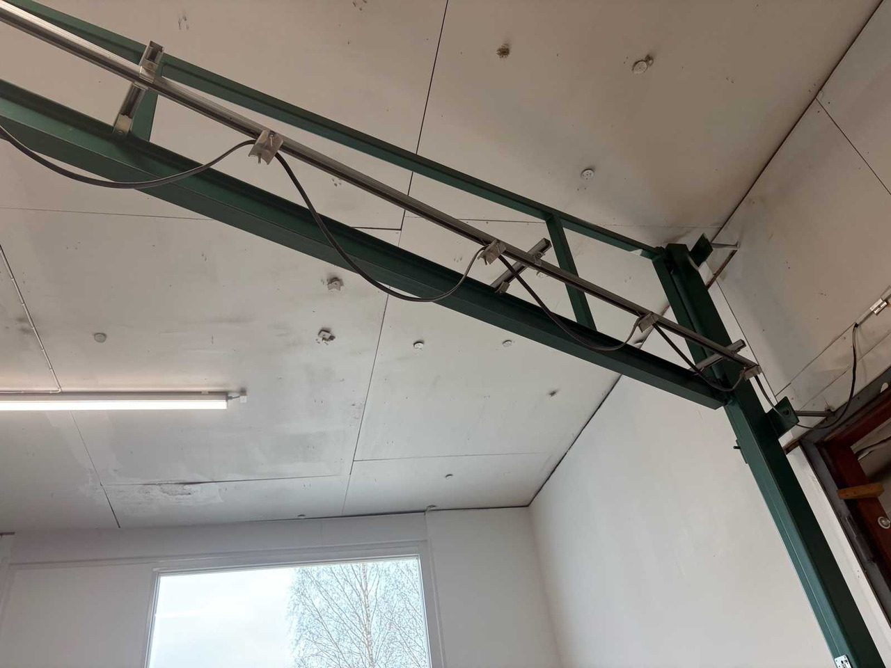 Column lift 500kg - 갠트리 크레인 : 사진 2 Column lift 500kg - 갠트리 크레인 : 사진 2
