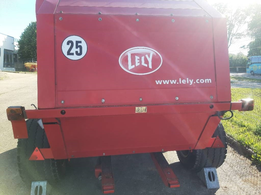Lely Welger RP 245 Profi - 원형 베일러 : 사진 2 Lely Welger RP 245 Profi - 원형 베일러 : 사진 2