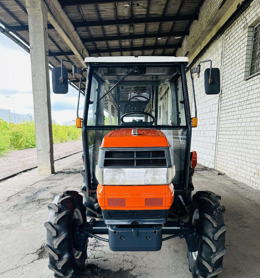 Kubota GL32 - 장궤형 트랙터 : 사진 3 Kubota GL32 - 장궤형 트랙터 : 사진 3