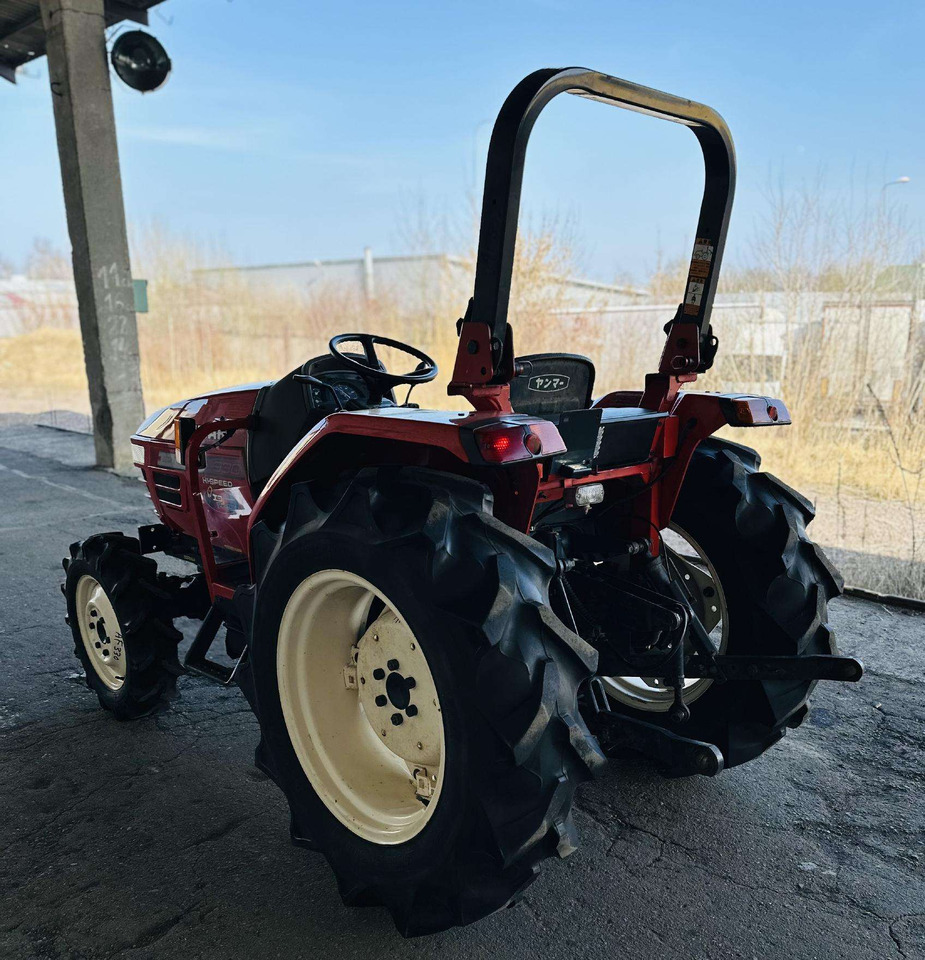 Yanmar AF330 - 장궤형 트랙터 : 사진 4 Yanmar AF330 - 장궤형 트랙터 : 사진 4