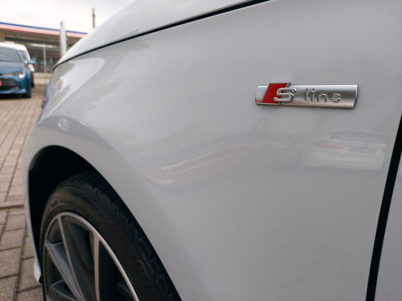 Audi A1 Sportback sport S-Line Pano Bose Xenon DAB - 세단 : 사진 4 Audi A1 Sportback sport S-Line Pano Bose Xenon DAB - 세단 : 사진 4