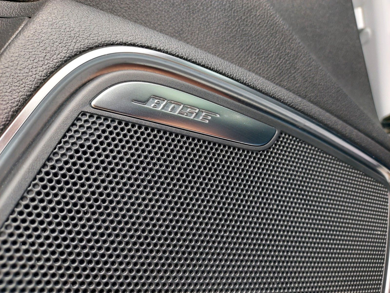 Audi A1 Sportback sport S-Line Pano Bose Xenon DAB - 세단 : 사진 5 Audi A1 Sportback sport S-Line Pano Bose Xenon DAB - 세단 : 사진 5