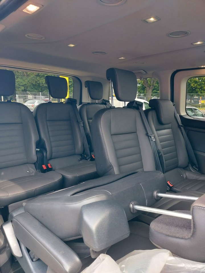 Ford Transit Tourneo Custom Kombi 310 L1 Titanium - 승합차 : 사진 2 Ford Transit Tourneo Custom Kombi 310 L1 Titanium - 승합차 : 사진 2