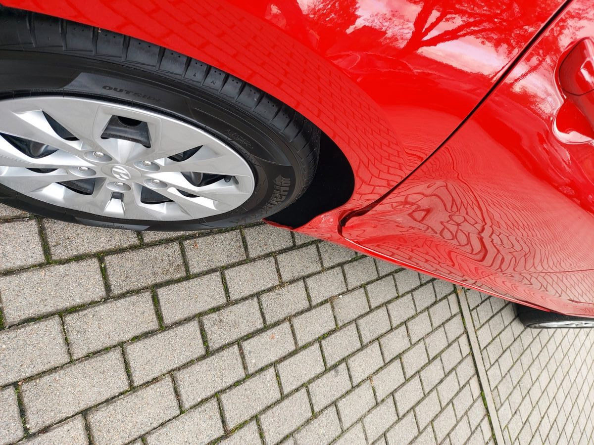 Hyundai i30 cw Pure Klima Spurasssist 8x Räder - 스테이션 왜건 : 사진 3 Hyundai i30 cw Pure Klima Spurasssist 8x Räder - 스테이션 왜건 : 사진 3