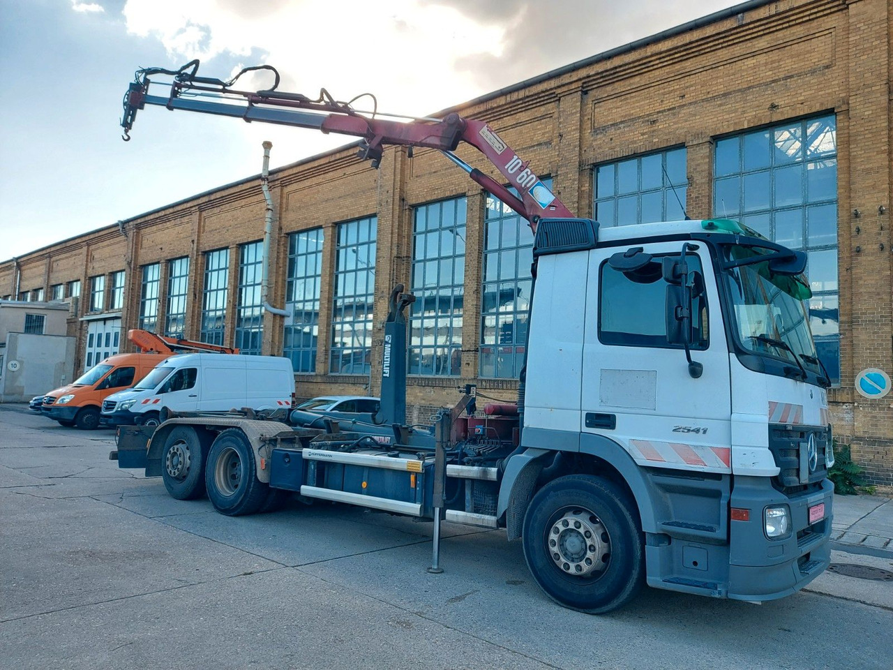 Mercedes-Benz Actros 6-Zyl. 2541 HMF KRAN ABROLLKIPPER - 후크 리프트 트럭, 크레인 트럭 : 사진 1 Mercedes-Benz Actros 6-Zyl. 2541 HMF KRAN ABROLLKIPPER - 후크 리프트 트럭, 크레인 트럭 : 사진 1