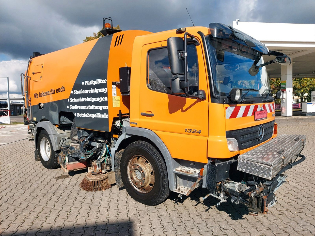 Mercedes-Benz Atego 2 6-Zyl. 4x2 1324 Schmidt SK 600 Klima - 거리 청소 차량 : 사진 4 Mercedes-Benz Atego 2 6-Zyl. 4x2 1324 Schmidt SK 600 Klima - 거리 청소 차량 : 사진 4