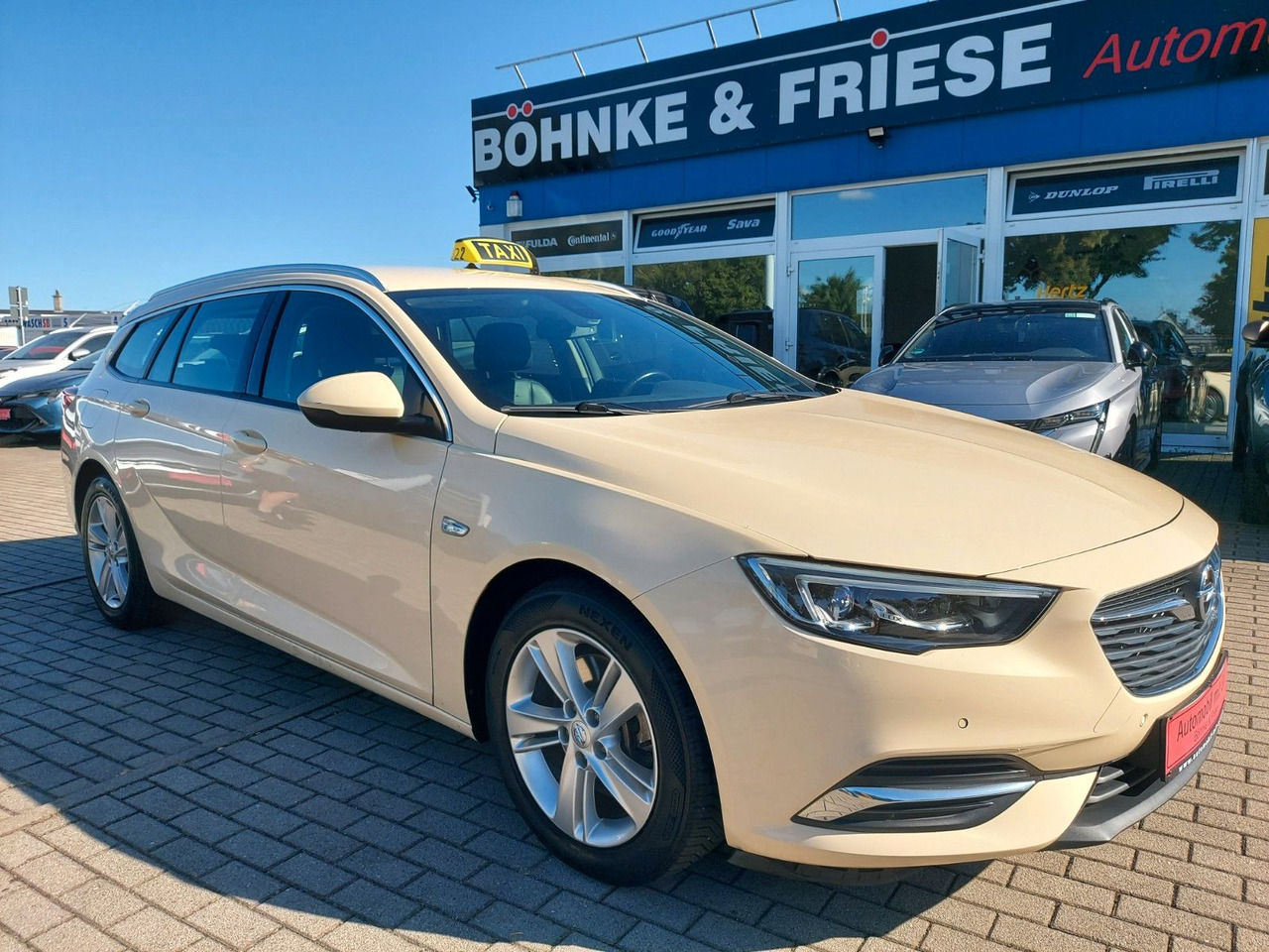 Opel Insignia B Sports Tourer Autom. Innovation Taxi - 스테이션 왜건 : 사진 1 Opel Insignia B Sports Tourer Autom. Innovation Taxi - 스테이션 왜건 : 사진 1