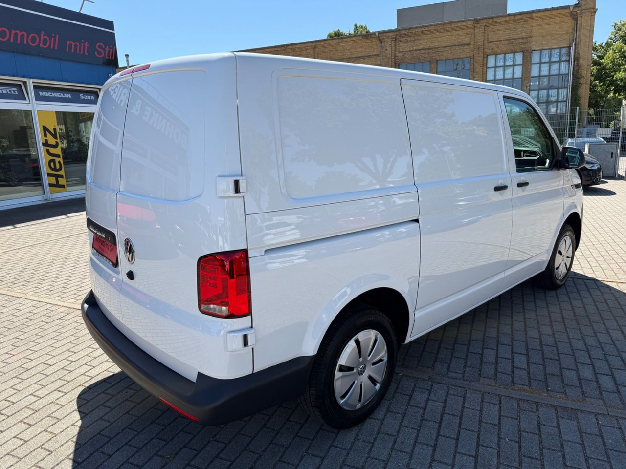 Volkswagen T6 Transporter KAMERA REGAL EINBAUTEN KLIMA - 승합차 : 사진 4 Volkswagen T6 Transporter KAMERA REGAL EINBAUTEN KLIMA - 승합차 : 사진 4