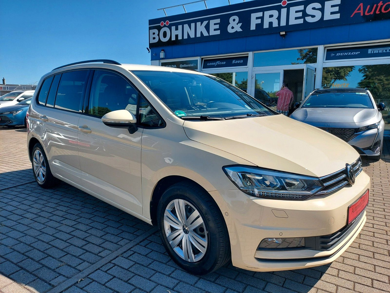Volkswagen Touran 2.0 TDI DSG 7 Sitze DAB Navi Cam Taxi - 승합차 : 사진 1 Volkswagen Touran 2.0 TDI DSG 7 Sitze DAB Navi Cam Taxi - 승합차 : 사진 1