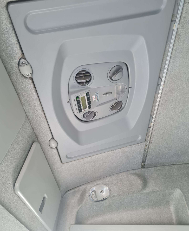 커튼사이더 트럭 Iveco ML75E18 : 사진 15