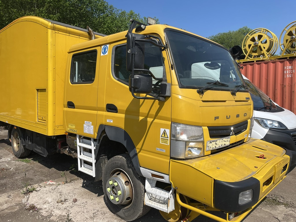 Mitsubishi Fusso - 박스 트럭 : 사진 1 Mitsubishi Fusso - 박스 트럭 : 사진 1
