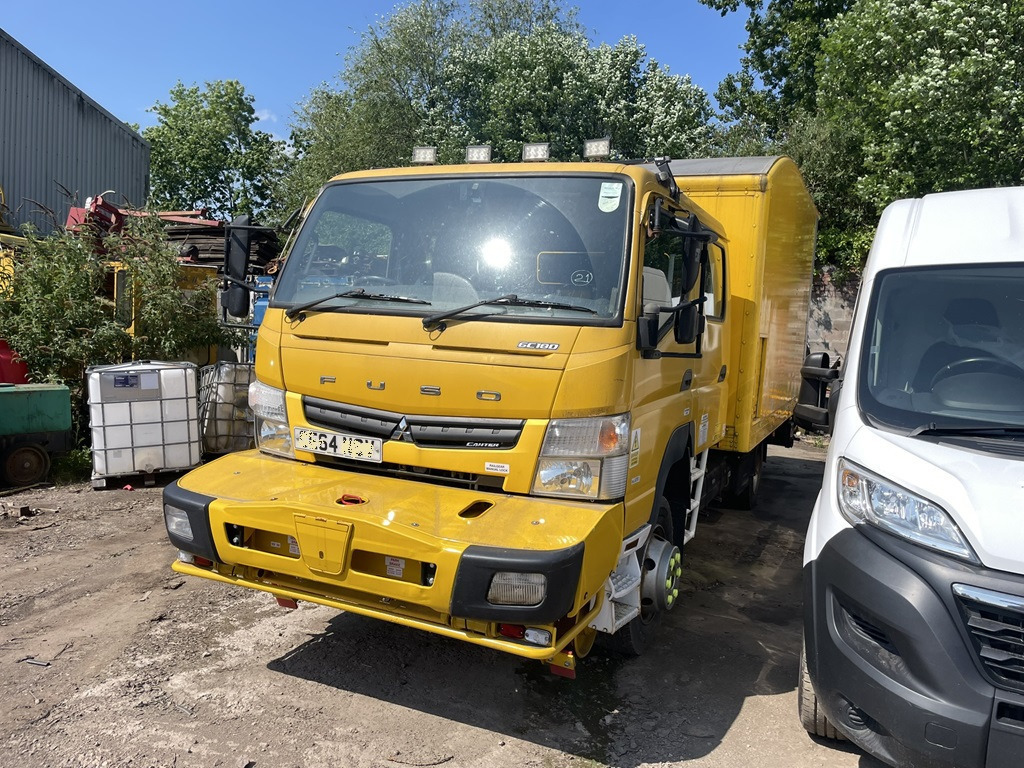 Mitsubishi Fusso - 박스 트럭 : 사진 2 Mitsubishi Fusso - 박스 트럭 : 사진 2