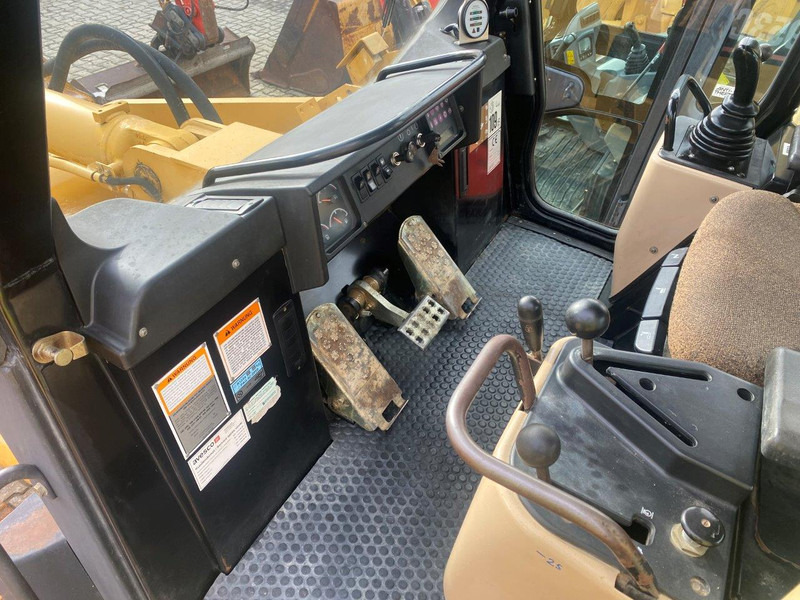 Caterpillar 953C NVT - 크롤러 로더 : 사진 5 Caterpillar 953C NVT - 크롤러 로더 : 사진 5