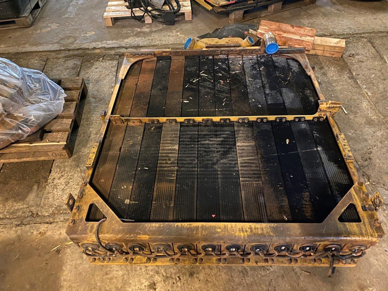 Caterpillar D11 Radiator GP 1569846 - 라디에이터 : 사진 1 Caterpillar D11 Radiator GP 1569846 - 라디에이터 : 사진 1