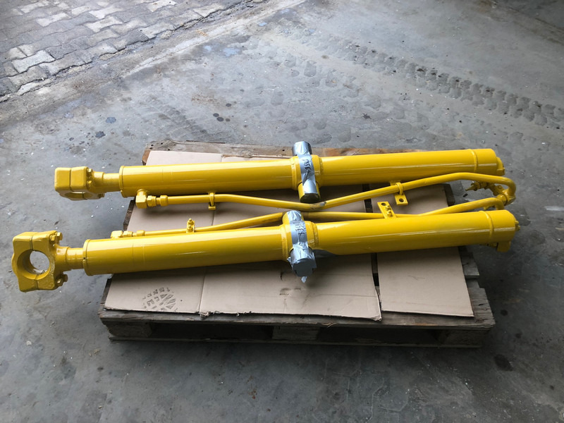 Komatsu D65-15 EX/PX Blade Lift Cylinder OEM 707-02-X0220 - 유압 : 사진 1 Komatsu D65-15 EX/PX Blade Lift Cylinder OEM 707-02-X0220 - 유압 : 사진 1
