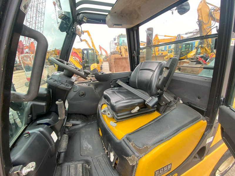 Yale GDP45 VX6 NVT - 디젤 지게차 : 사진 3 Yale GDP45 VX6 NVT - 디젤 지게차 : 사진 3