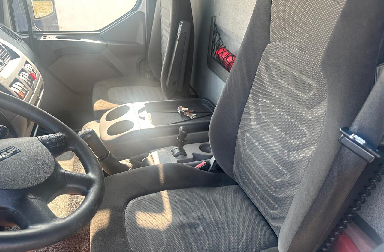 DAF LF 55.220 FURGONE 8 MT. - 박스 트럭 : 사진 5 DAF LF 55.220 FURGONE 8 MT. - 박스 트럭 : 사진 5