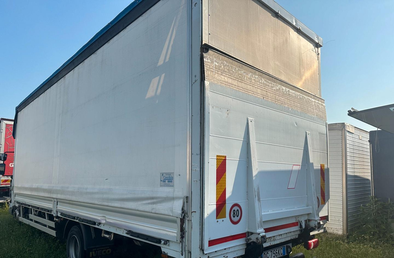 Renault MIDLUM 215.10 - 커튼사이더 트럭 : 사진 3 Renault MIDLUM 215.10 - 커튼사이더 트럭 : 사진 3
